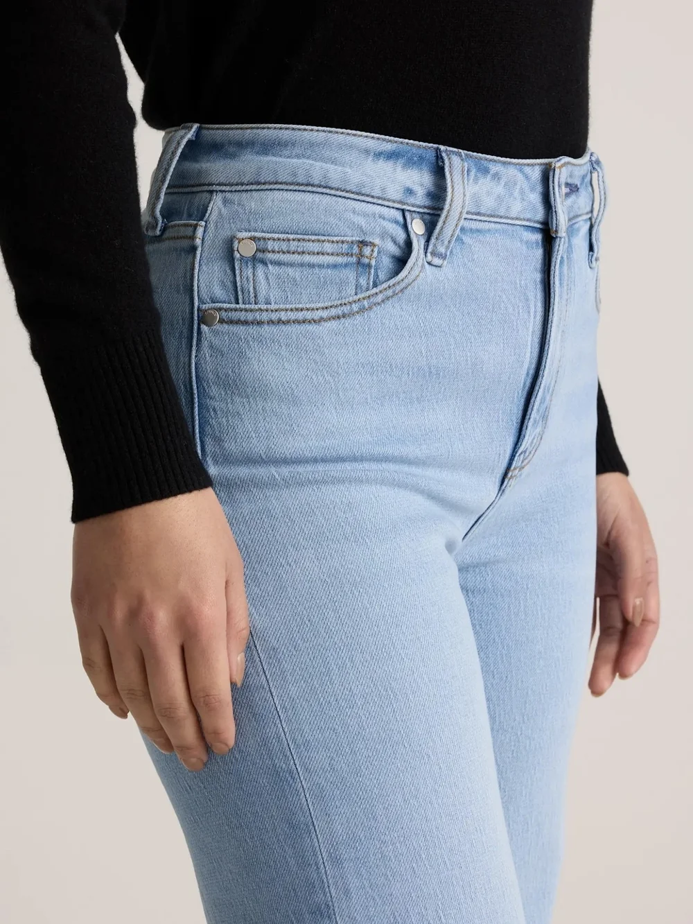 Quince Women's Jeans 26x28 Bella Stretch Relaxed Straight Cool Blue 90s Inspired